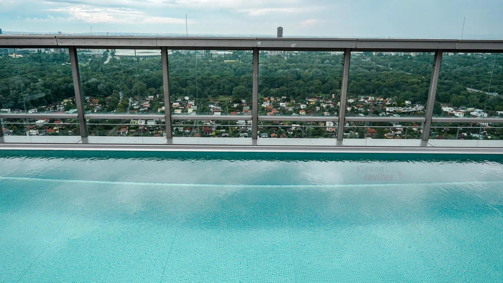 Amazing View Over Vienna And Infinity Pool Austria
