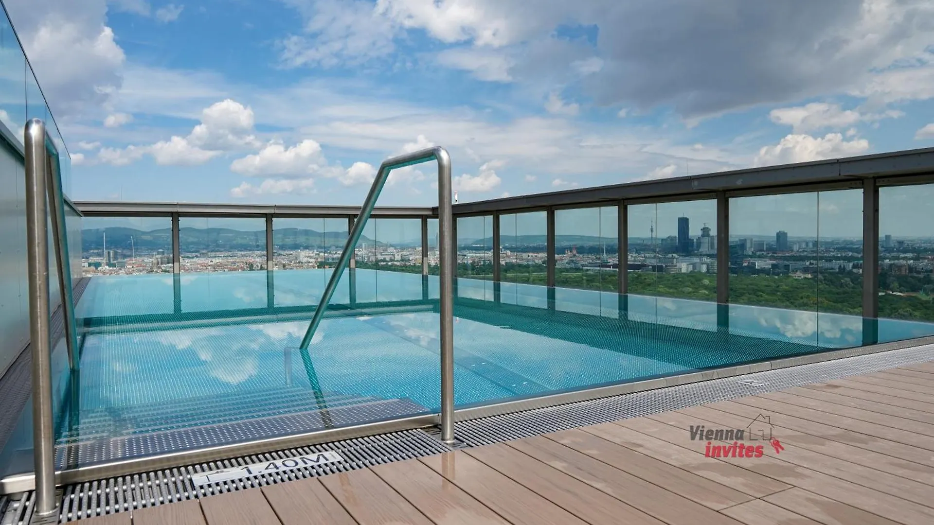 Amazing View Over Vienna And Infinity Pool 0*,  Austria
