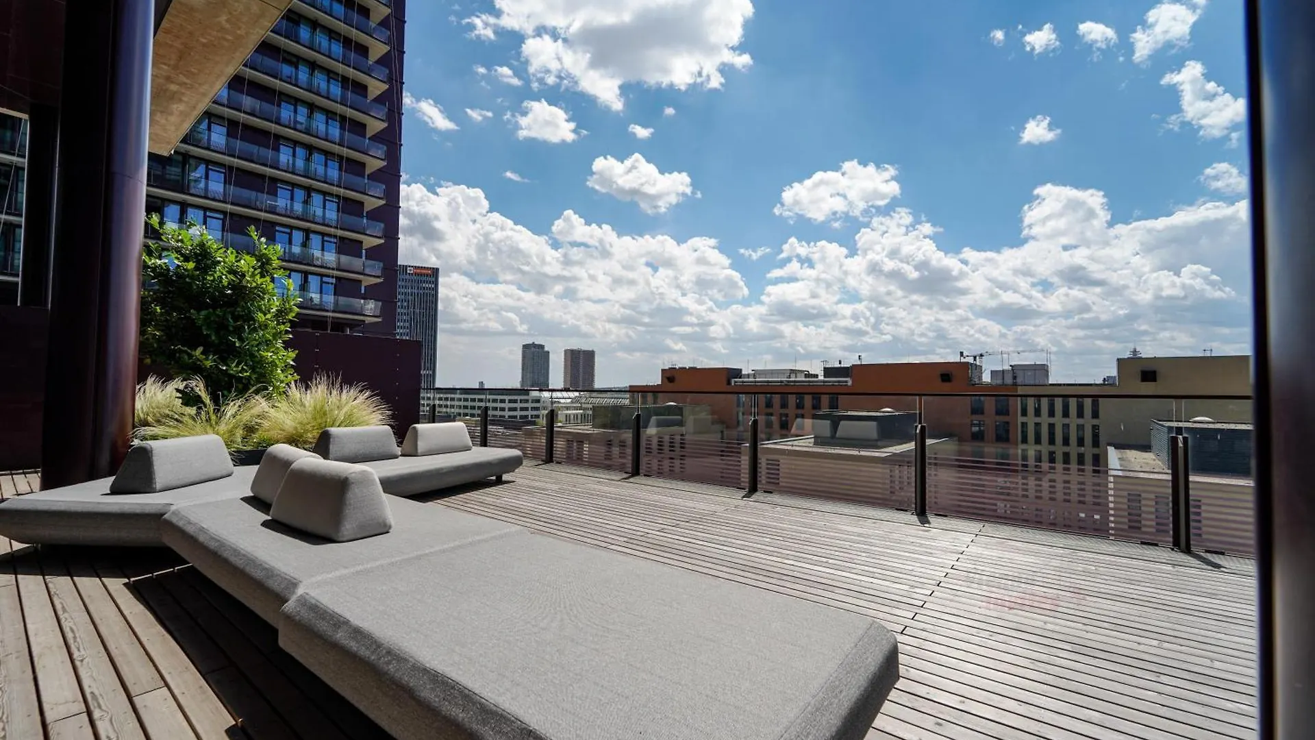 Amazing View Over Vienna And Infinity Pool Apartment